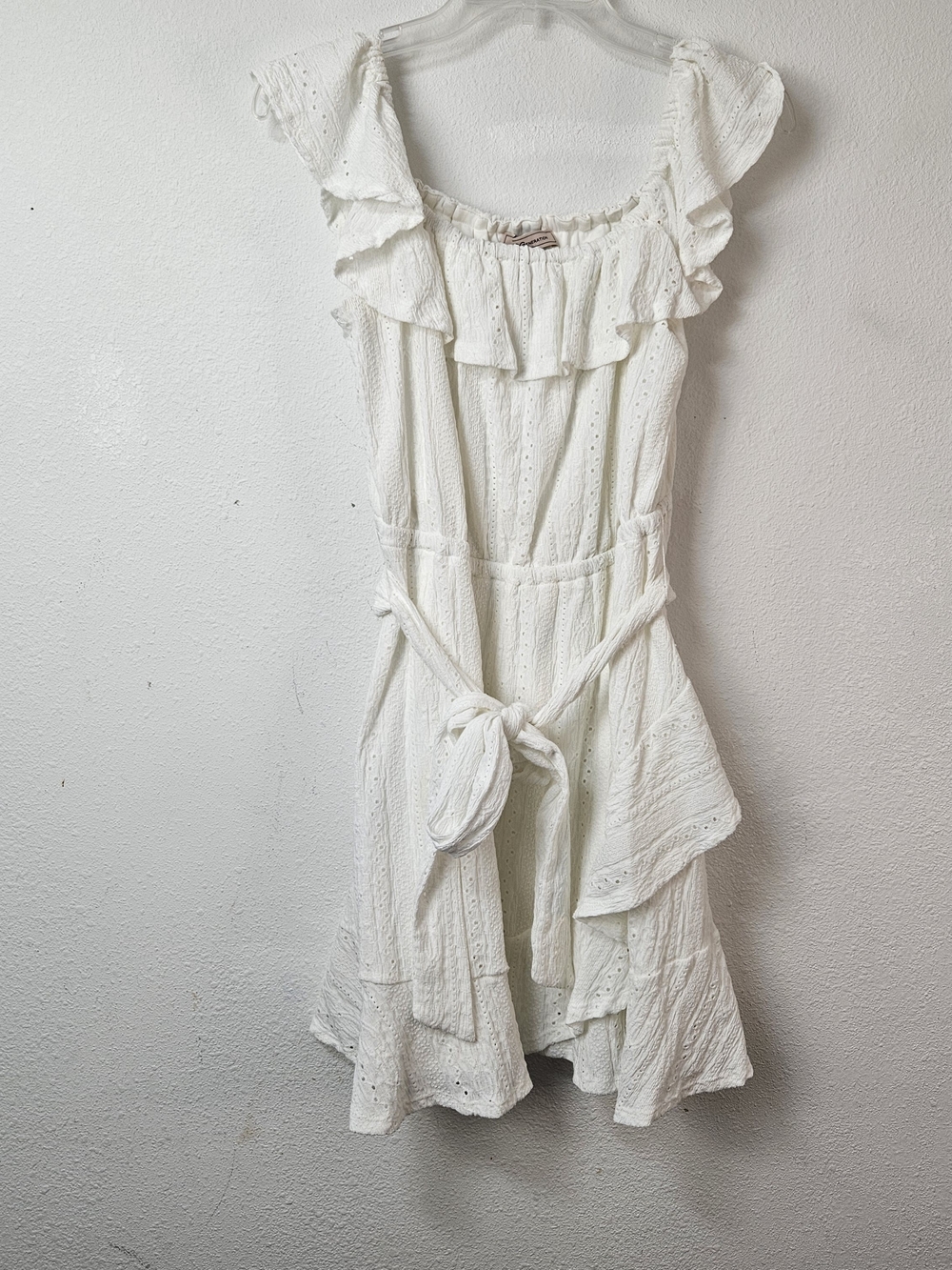 BCBG Generation White Ruffled Eyelet Summer Dress Size Large Mini